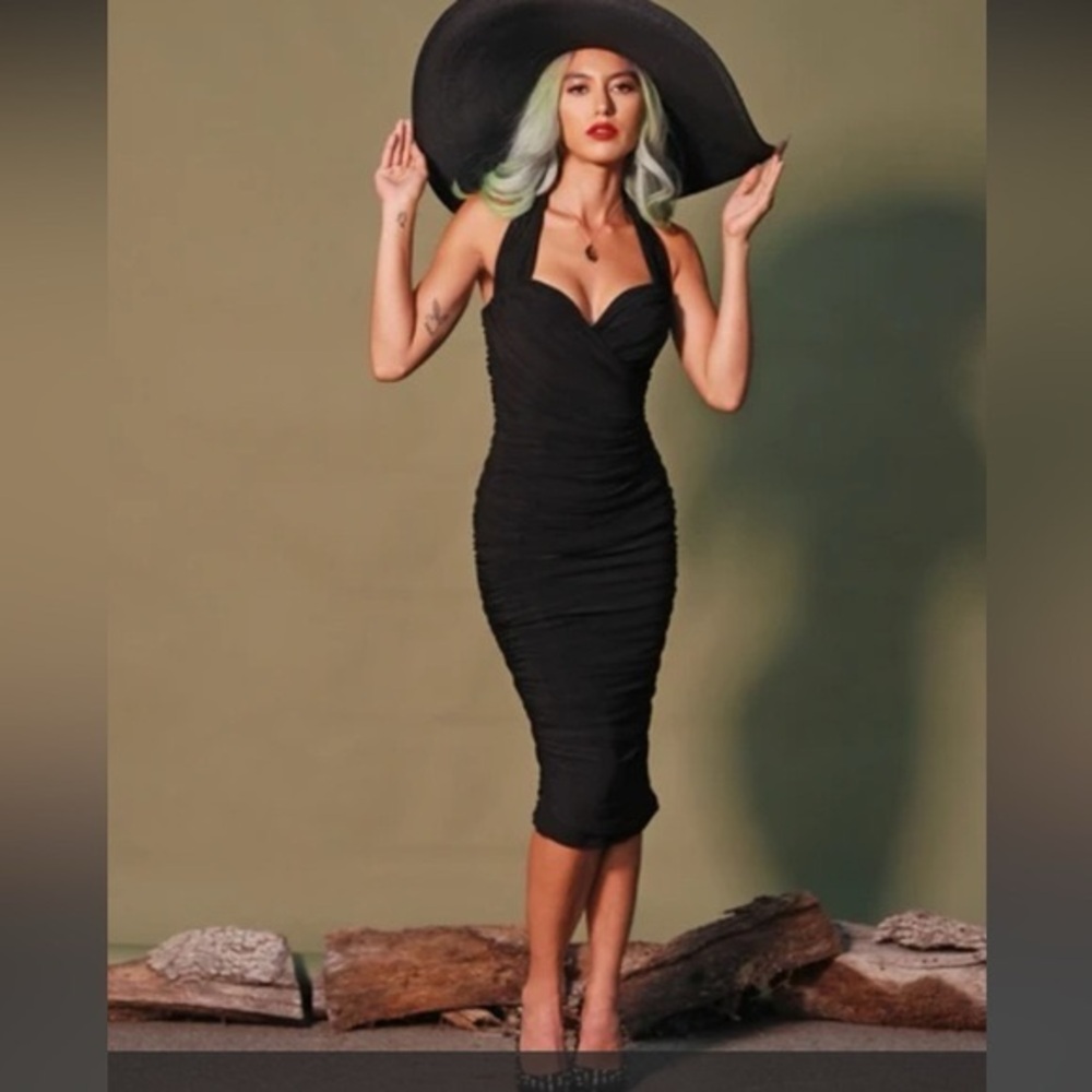 NWT Traci Lords Black Wiggle Halter Dress